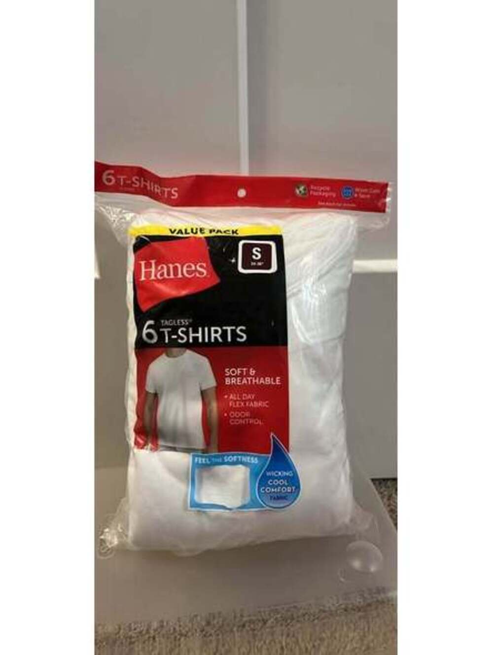 Hanes 6 pack of tagless tshirts size small